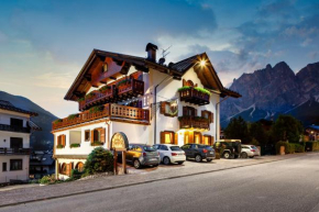 Отель Hotel Natale  Кортина-Д'ампеццо